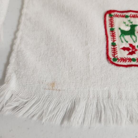 Fieldcrest Christmas Tea Finger Tip Towel White with Embroidered Red and Green - Picture 4 of 11